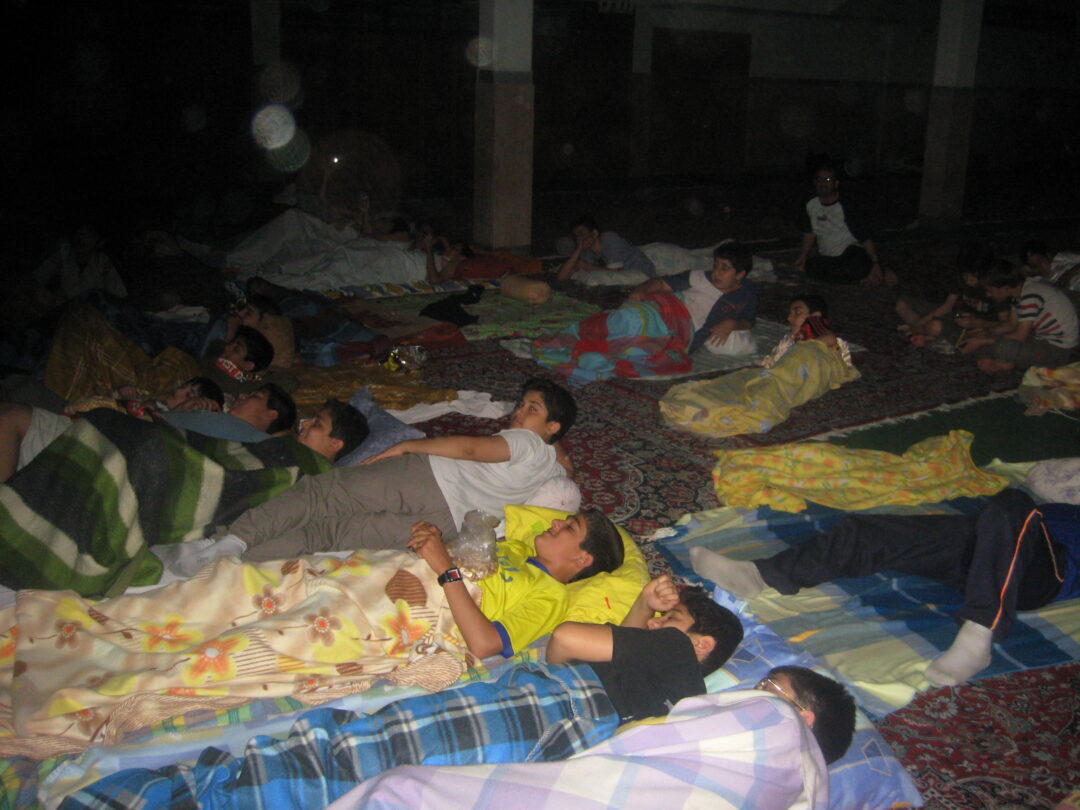 اردوی شبی در مدرسه