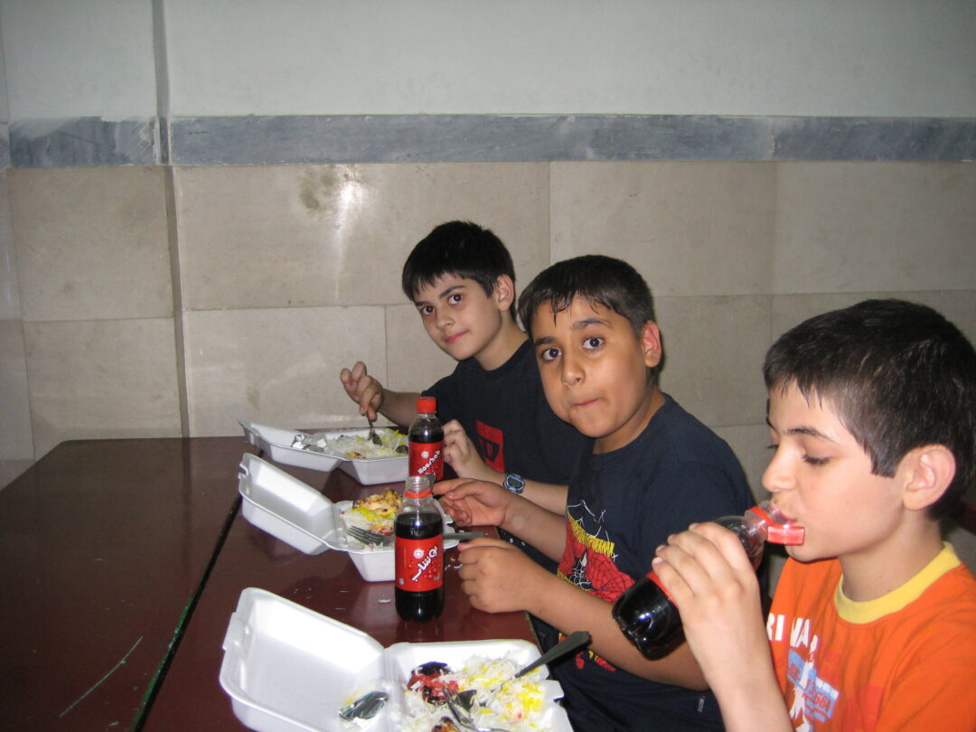 اردوی شبی در مدرسه
