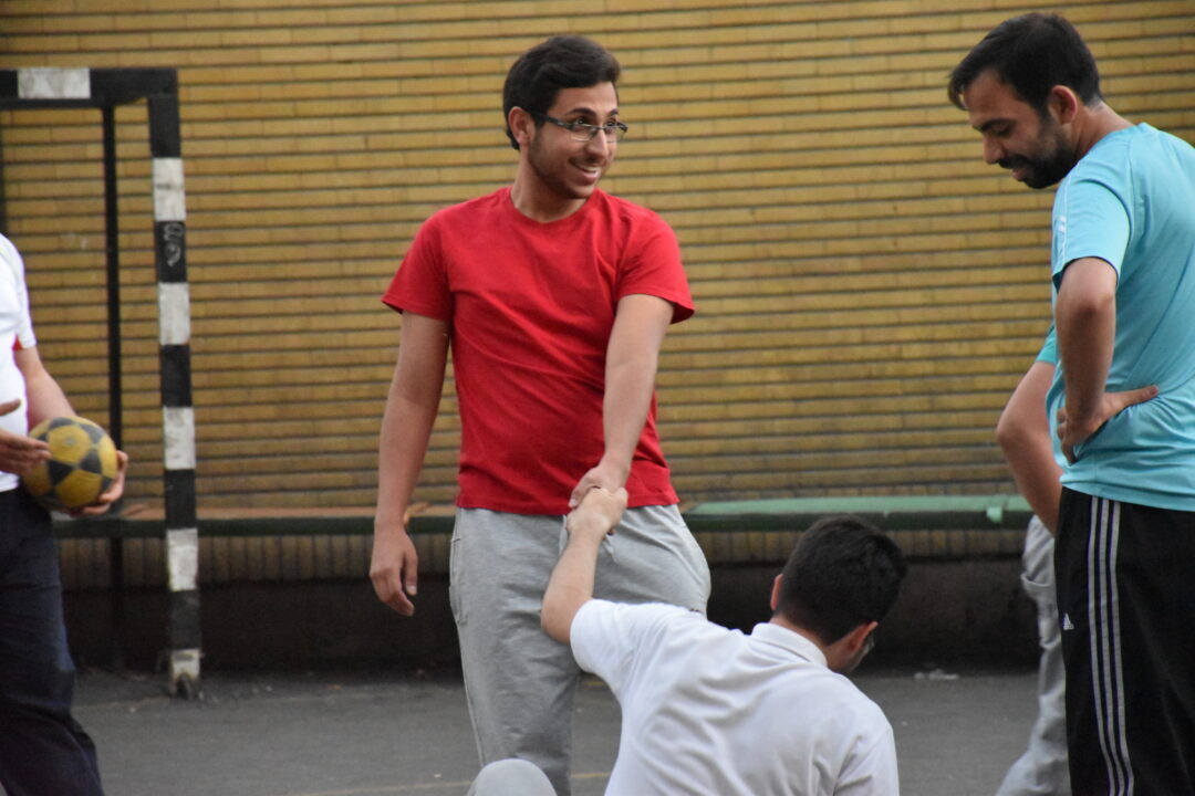 اردوی شبی در مدرسه