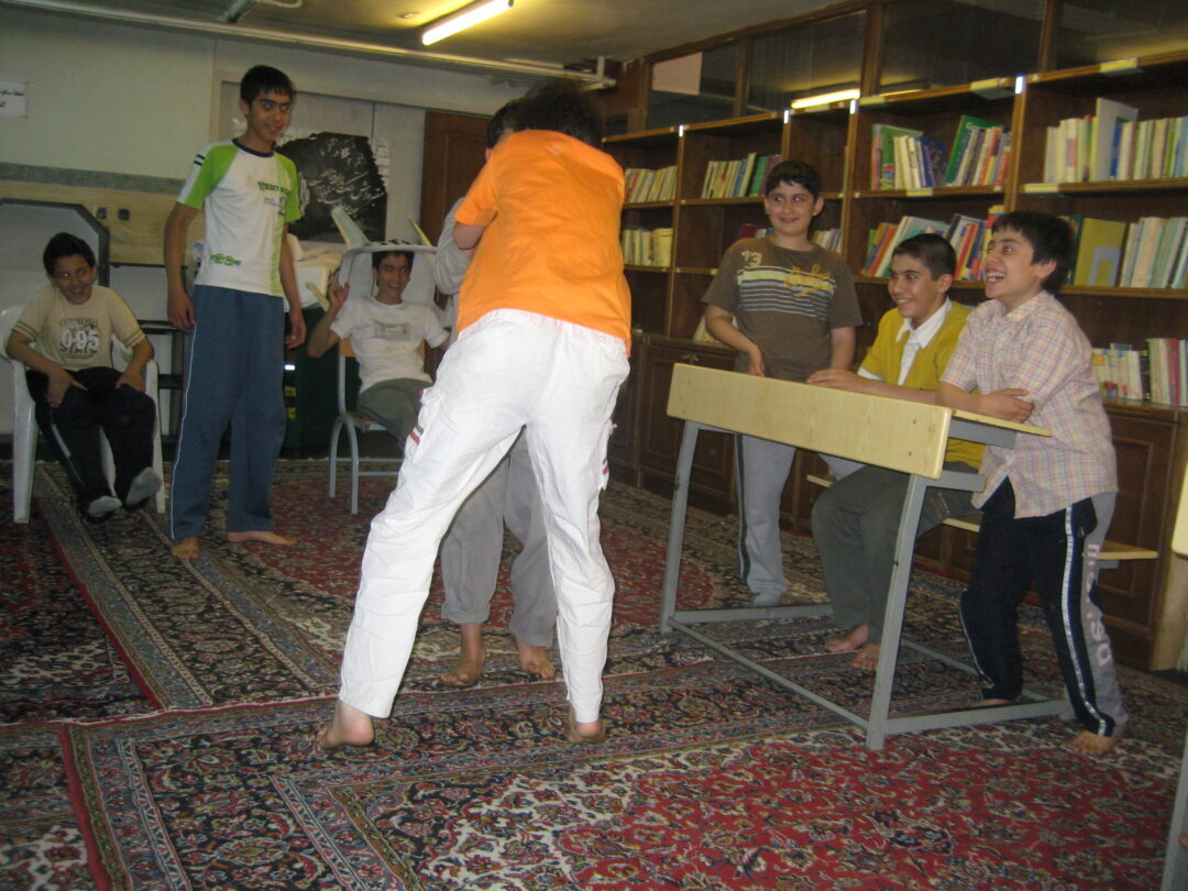 اردوی شبی در مدرسه