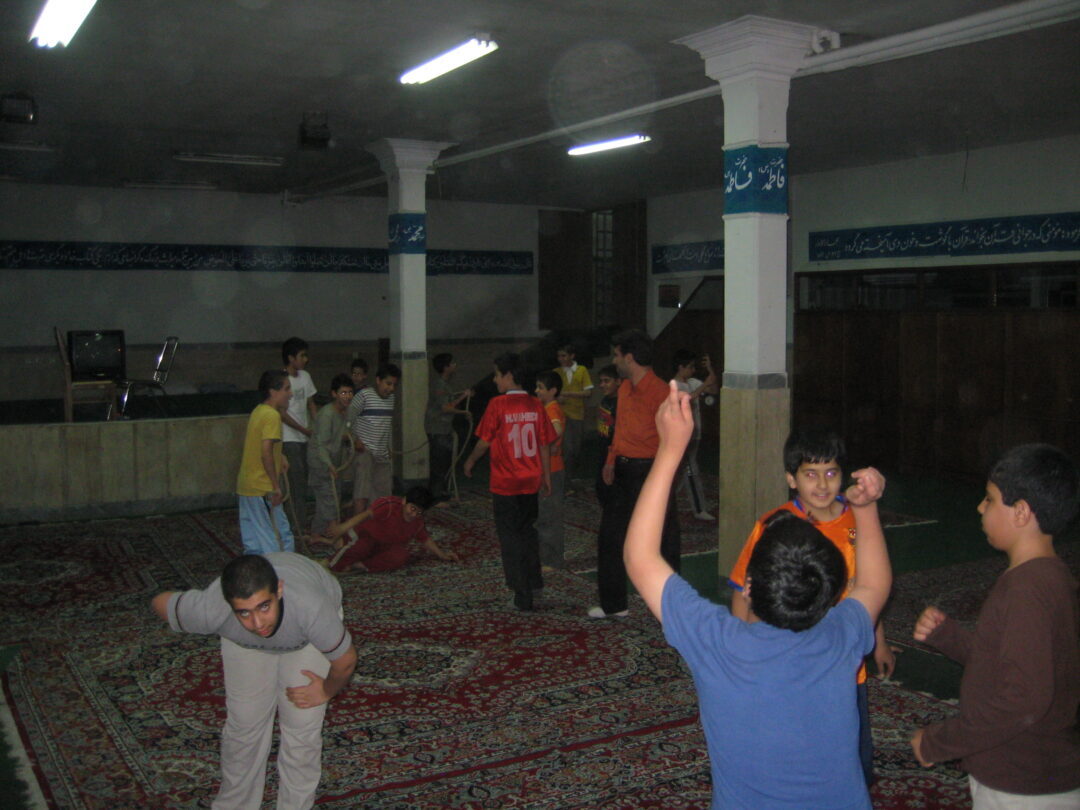 اردوی شبی در مدرسه