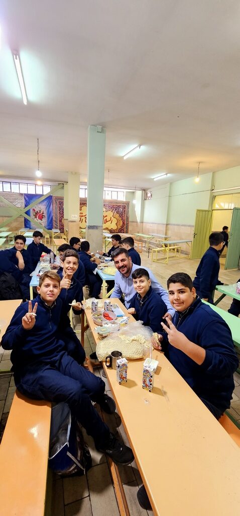 صبحانه همدلی پایه هفتم