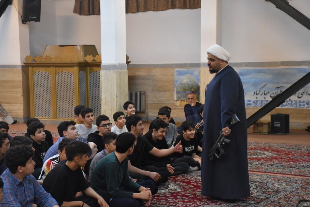 افطار پدر و پسری و شبی در مدرسه هشتم
