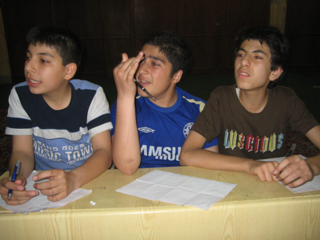 اردوی شبی در مدرسه