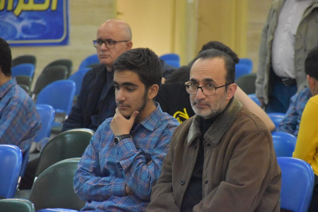 افطار پدر و پسری و شبی در مدرسه هشتم