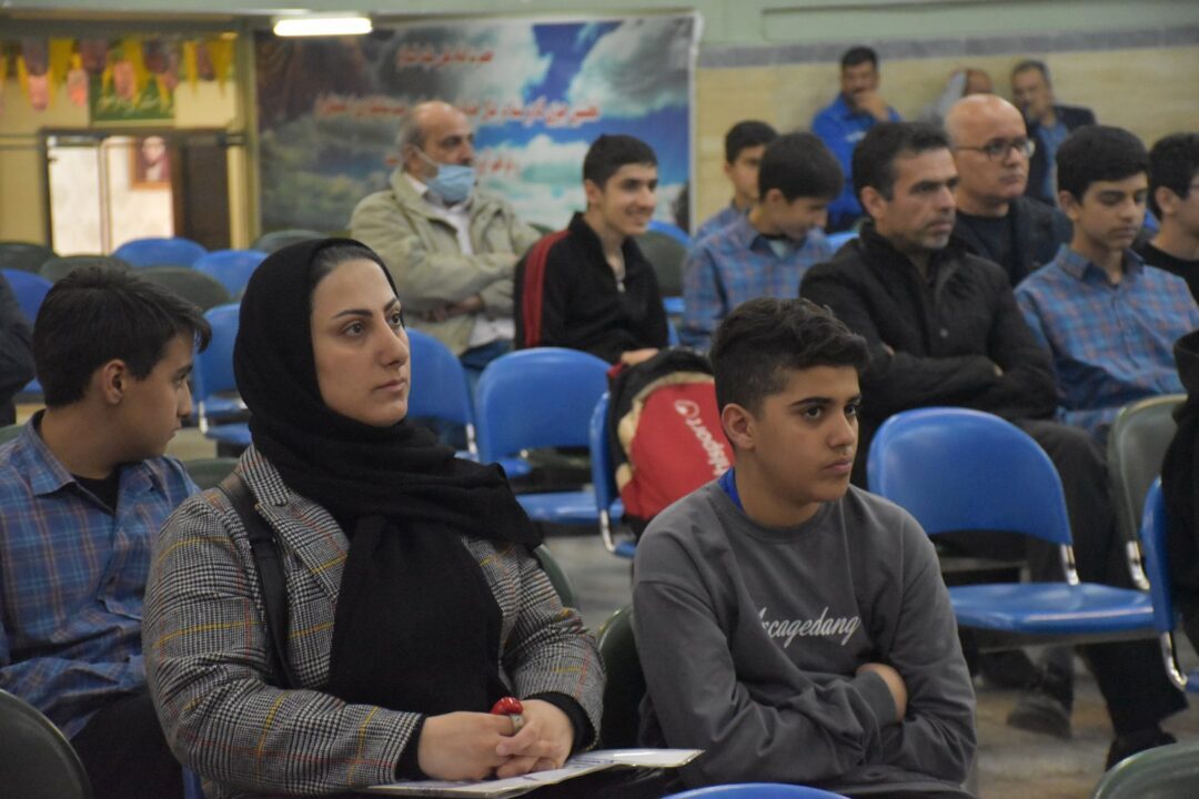افطار پدر و پسری و شبی در مدرسه هشتم