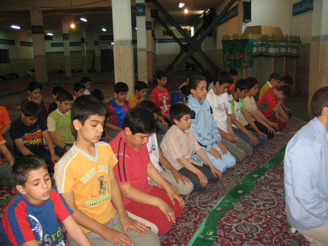 اردوی شبی در مدرسه