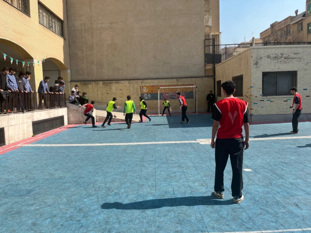 مسابقات فوتبال دهه فجر دوره دوم متوسطه
