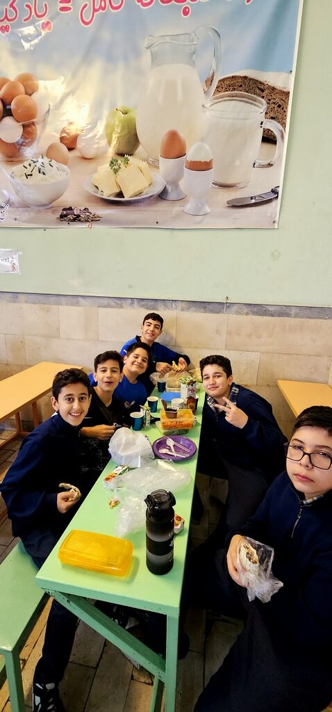 صبحانه همدلی پایه هفتم