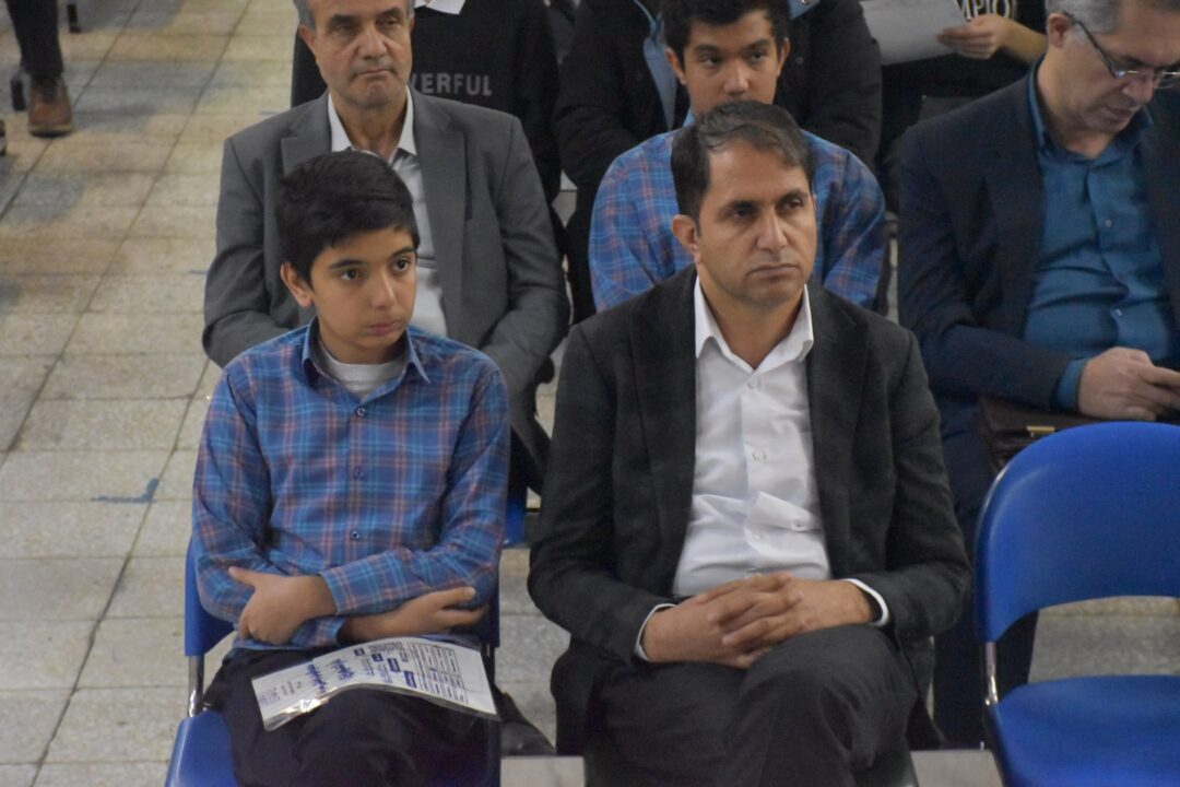 افطار پدر و پسری و شبی در مدرسه هشتم