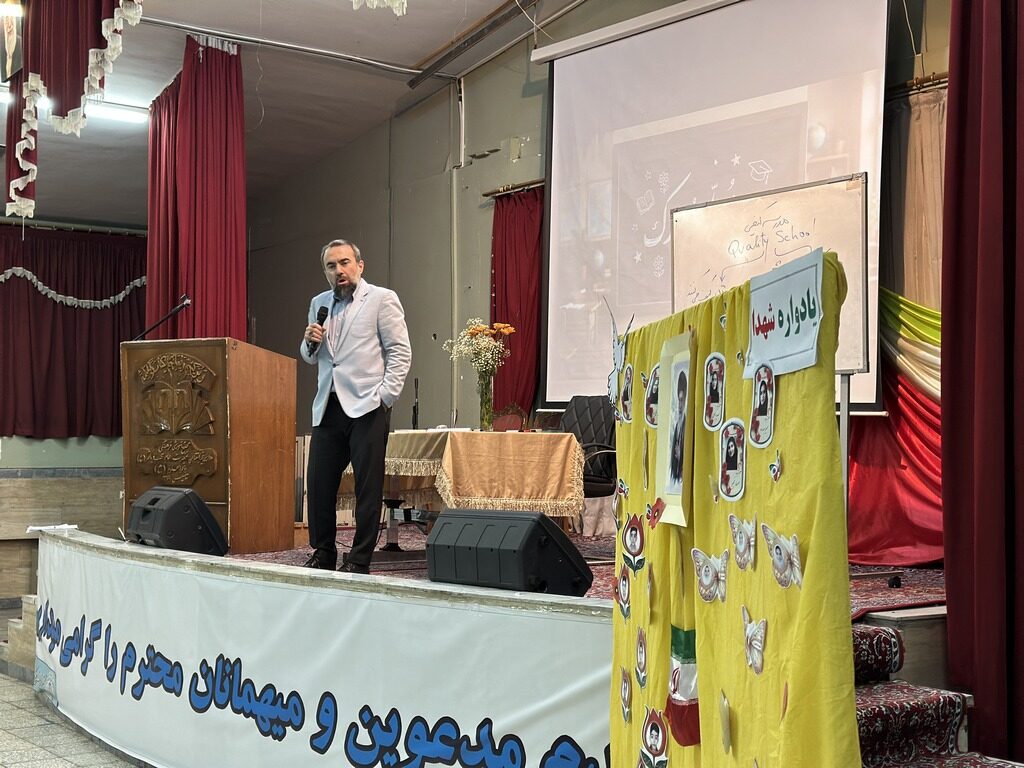 جشن روز معلم و شوراي دبيران - ارديبهشت ١٤٠٥