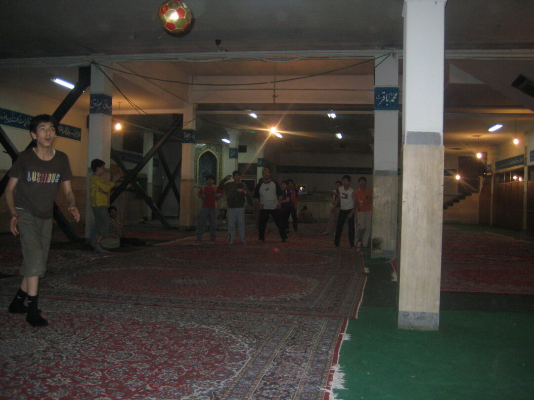 اردوی شبی در مدرسه