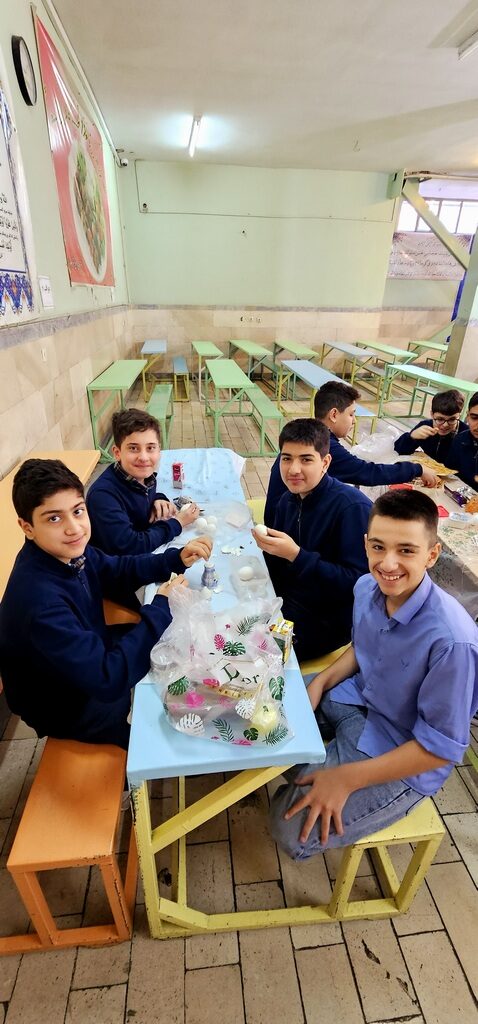 صبحانه همدلی پایه هشتم