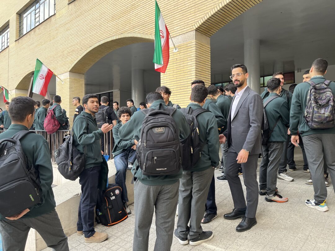 مراسم بازگشایی مدرسه(شروع سال تحصیلی) دبیرستان دوره دوم