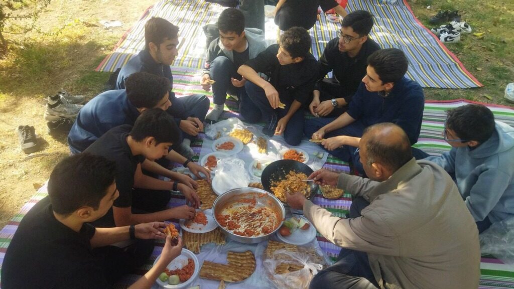 اردوی تشویقی پایه نهم