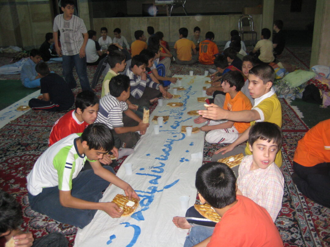 اردوی شبی در مدرسه