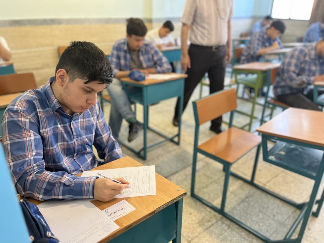 گزارش تصویری آزمون های ترم دوم (پایه دهم)