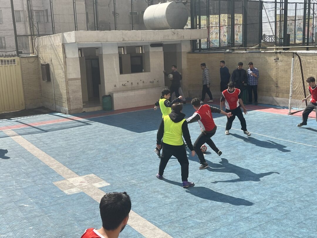 مسابقات فوتبال دهه فجر دوره دوم متوسطه