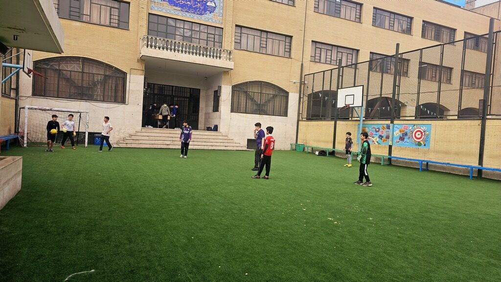 اردوی شبی در مدرسه پایه هفتم