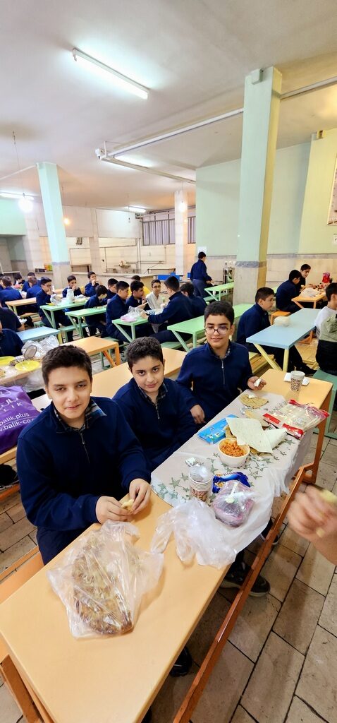 صبحانه همدلی پایه هفتم