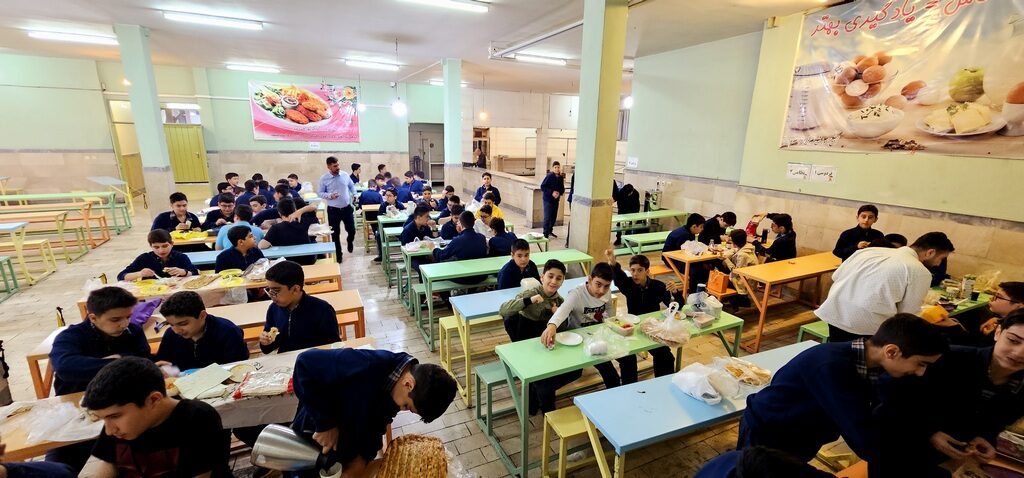 صبحانه همدلی پایه هفتم