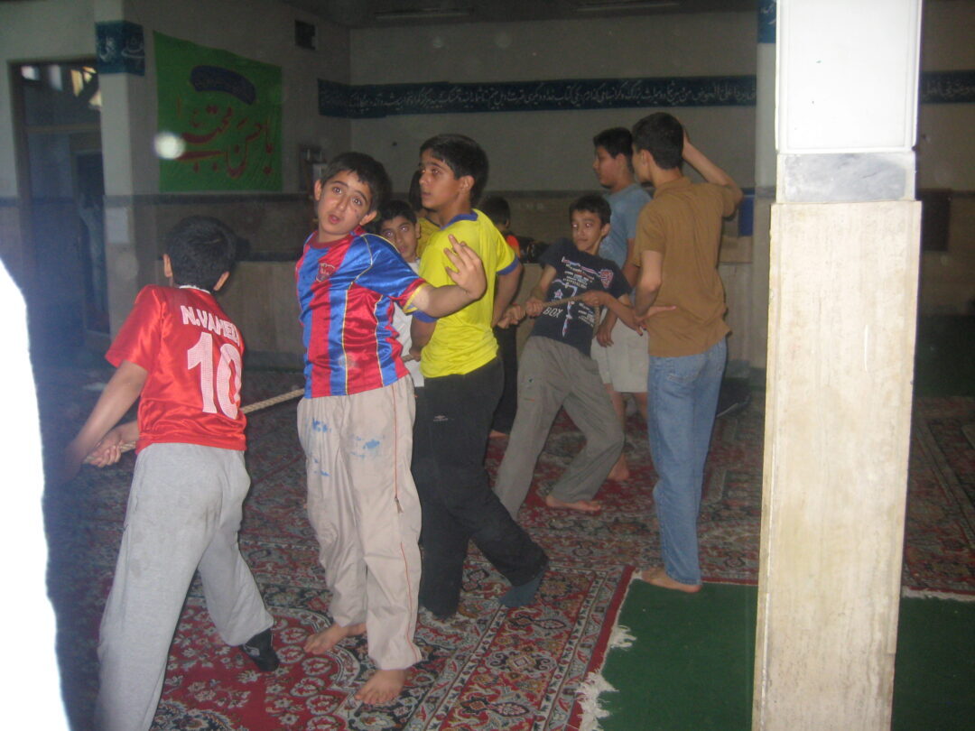 اردوی شبی در مدرسه