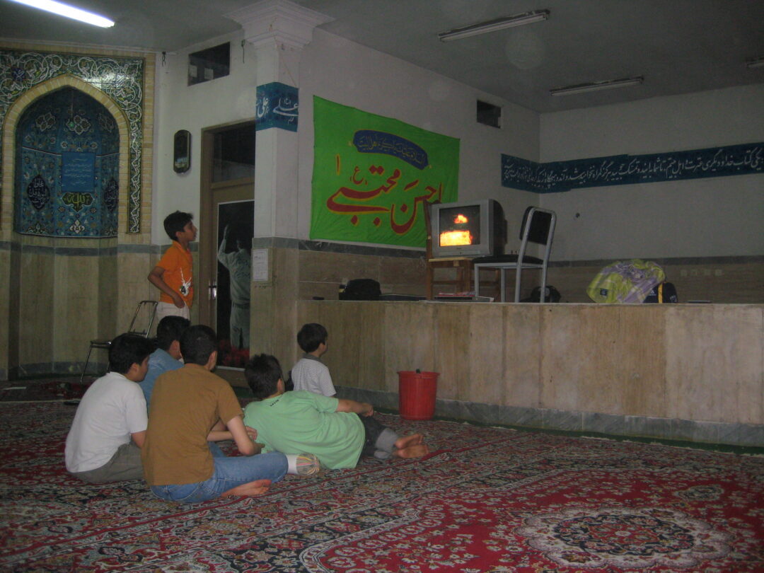 اردوی شبی در مدرسه