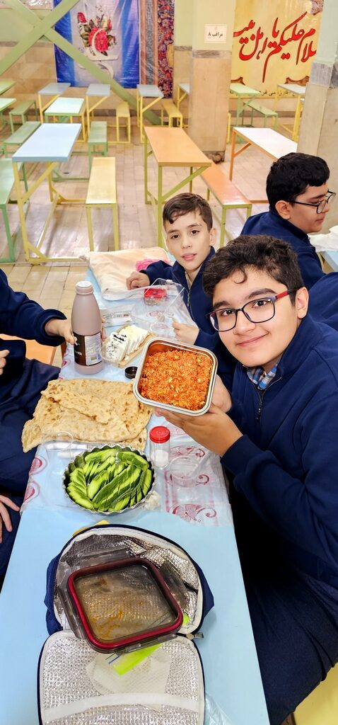 صبحانه همدلی پایه هفتم