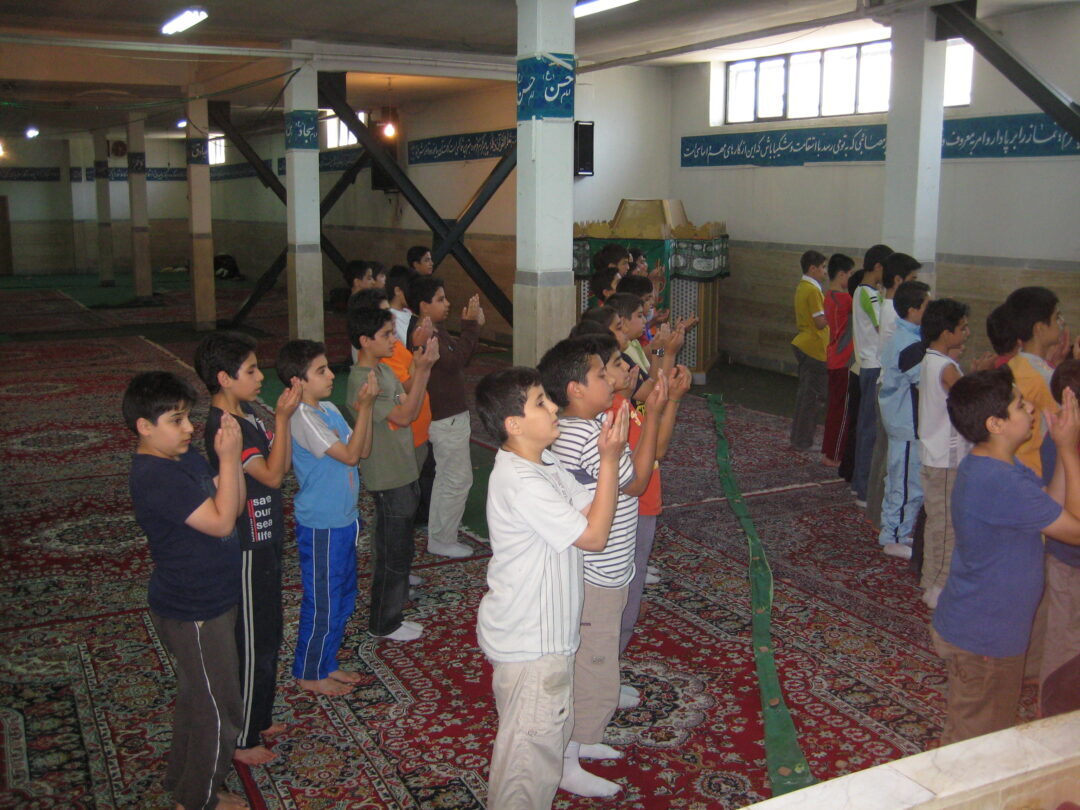 اردوی شبی در مدرسه