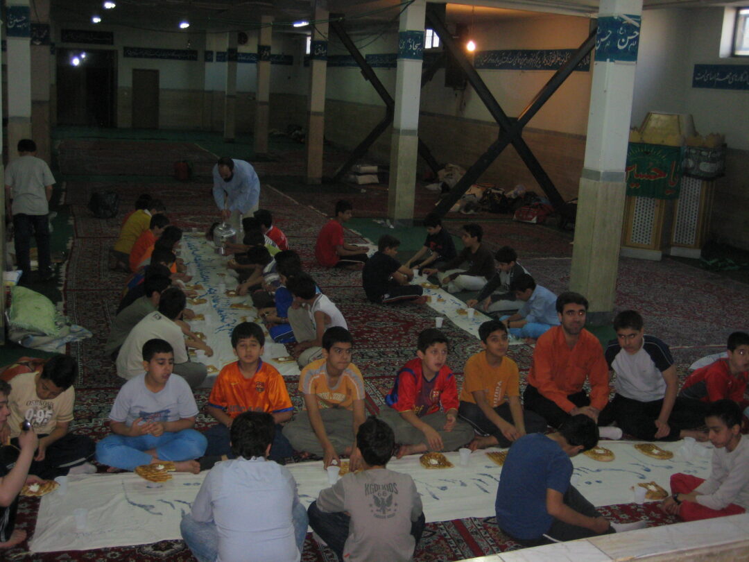 اردوی شبی در مدرسه