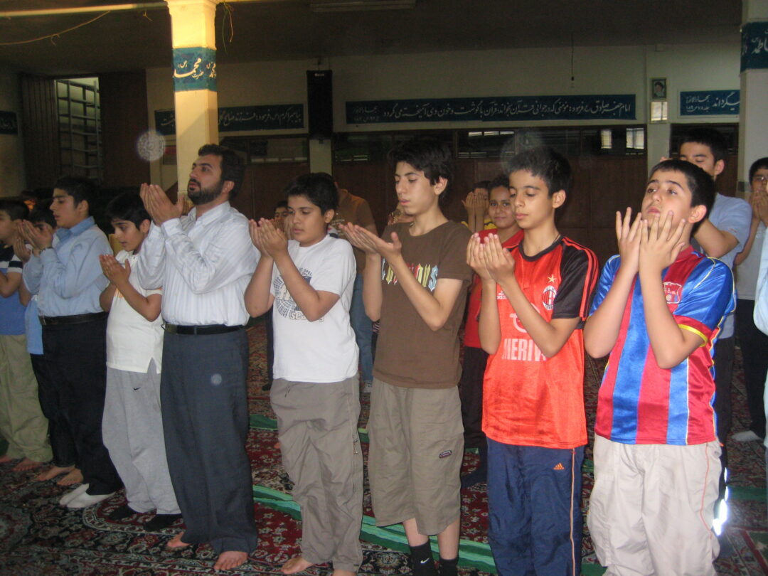 اردوی شبی در مدرسه