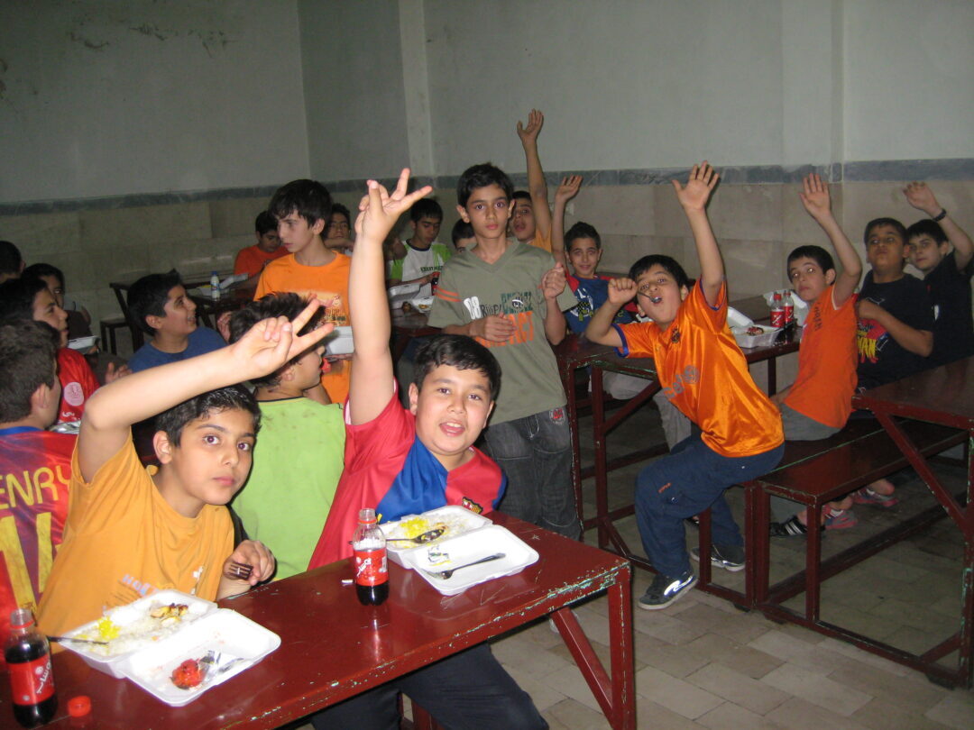 اردوی شبی در مدرسه