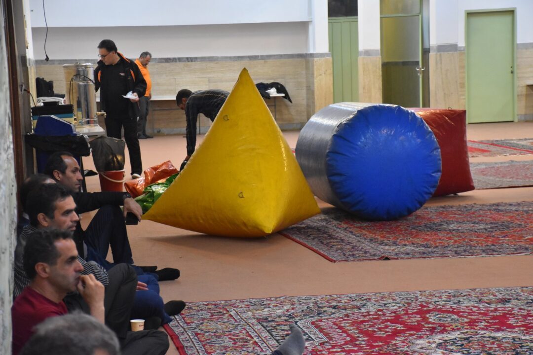 افطار پدر و پسری و شبی در مدرسه هشتم