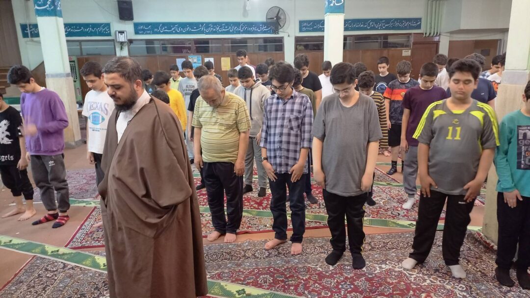 اردوی شبی در مدرسه پایه ۷ بمناسبت نیمه شعبان