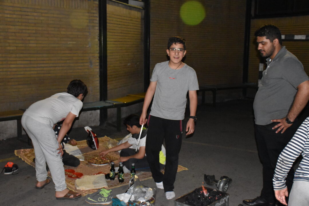 اردوی شبی در مدرسه
