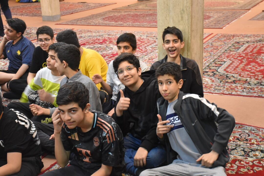 افطار پدر و پسری و شبی در مدرسه هشتم