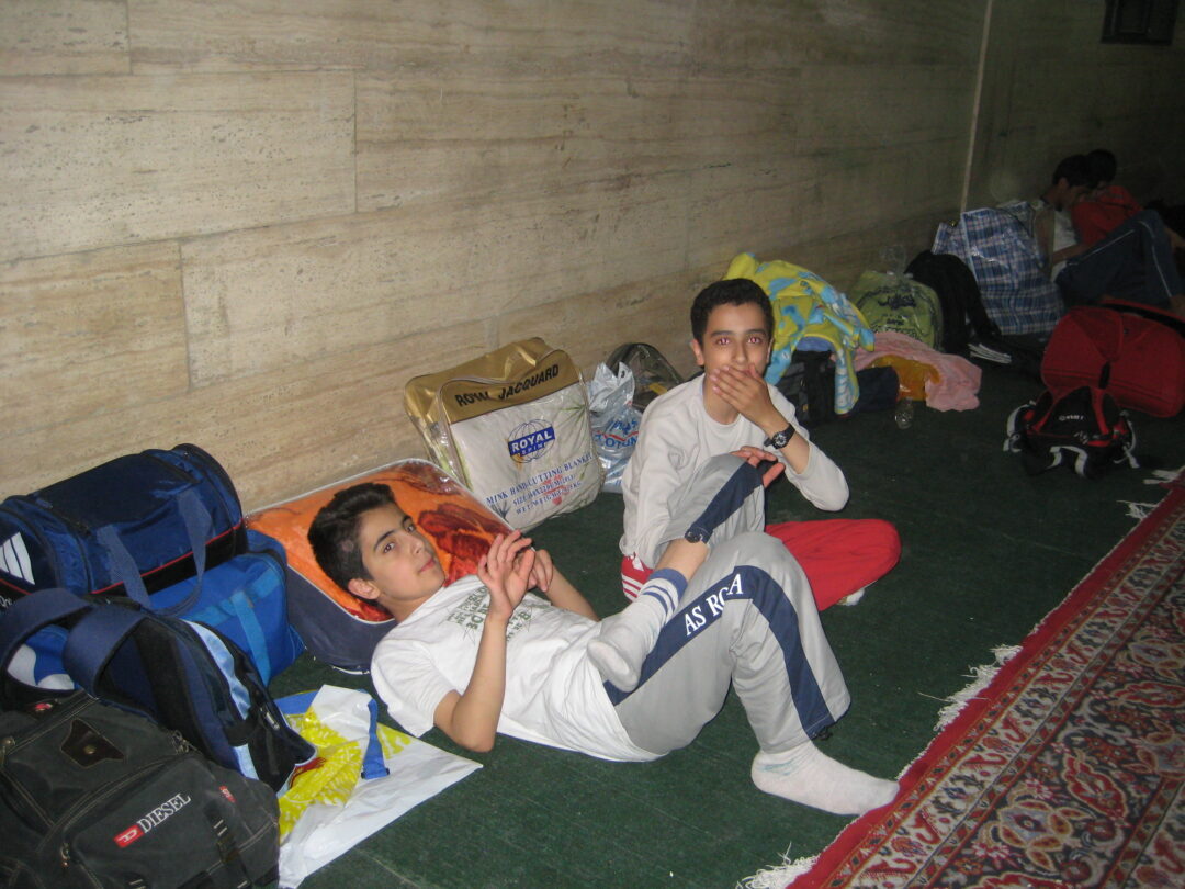 اردوی شبی در مدرسه
