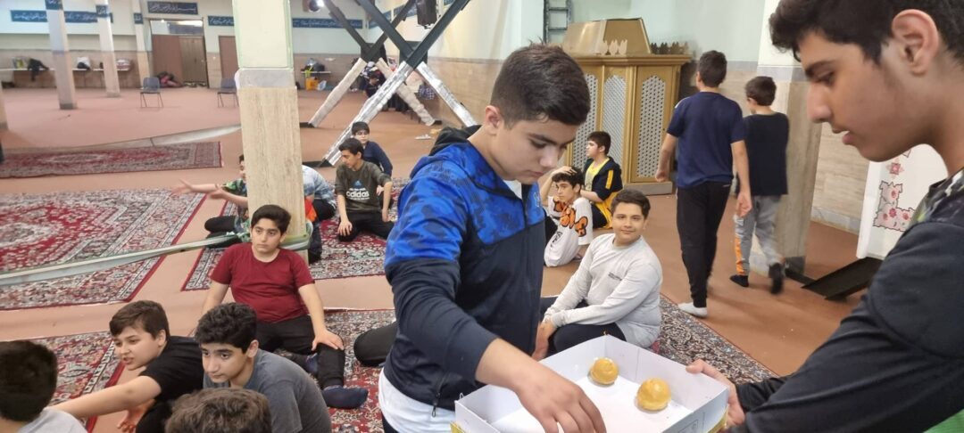 اردوی شبی در مدرسه پایه ۷ بمناسبت نیمه شعبان