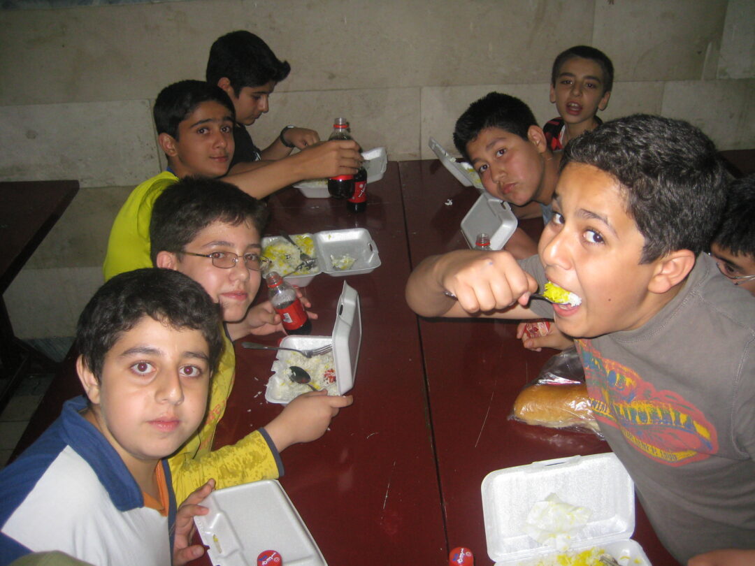اردوی شبی در مدرسه