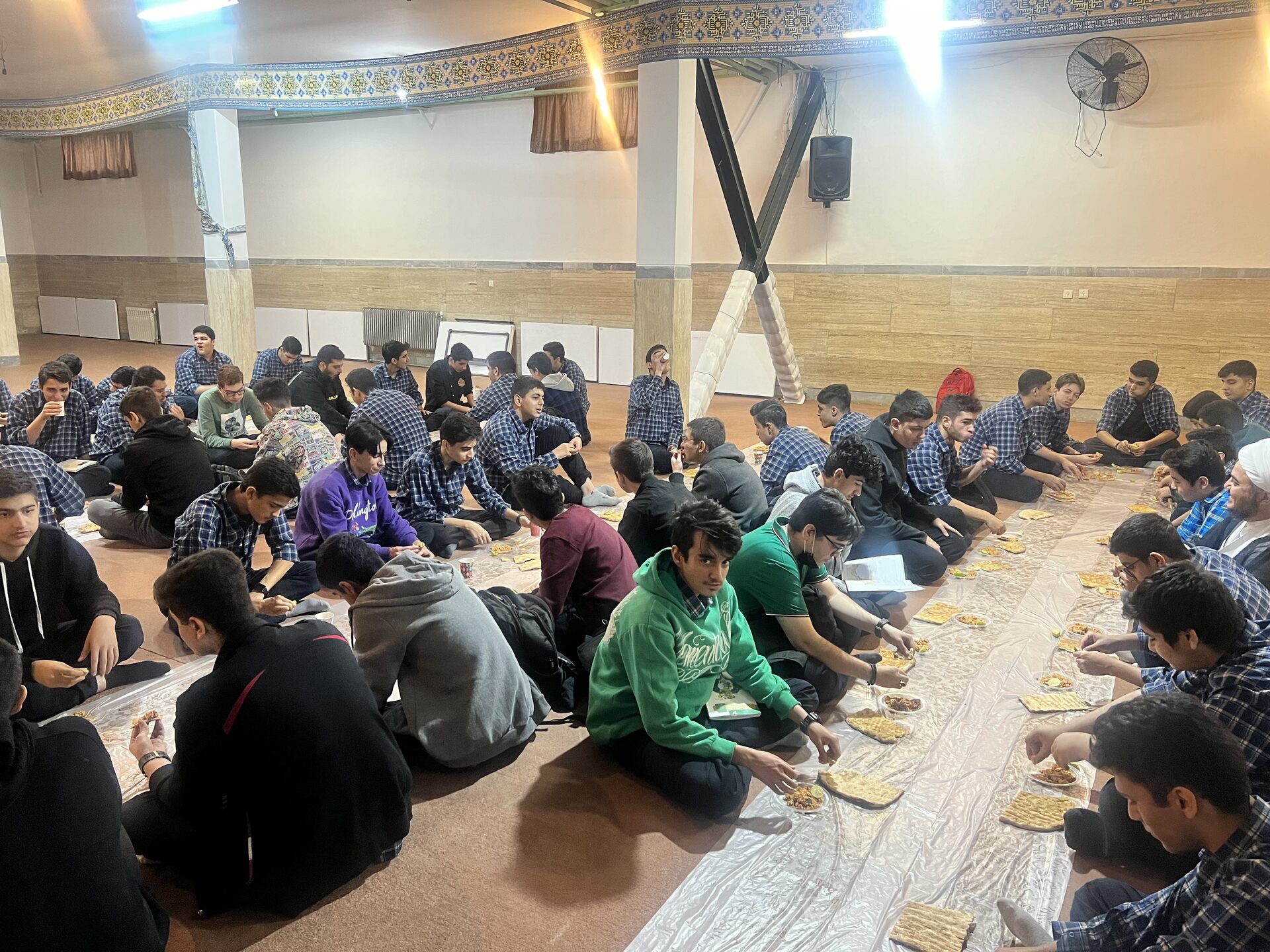 محفل عاشقی هفتگی+صبحانه همدلی۱۰آبان
