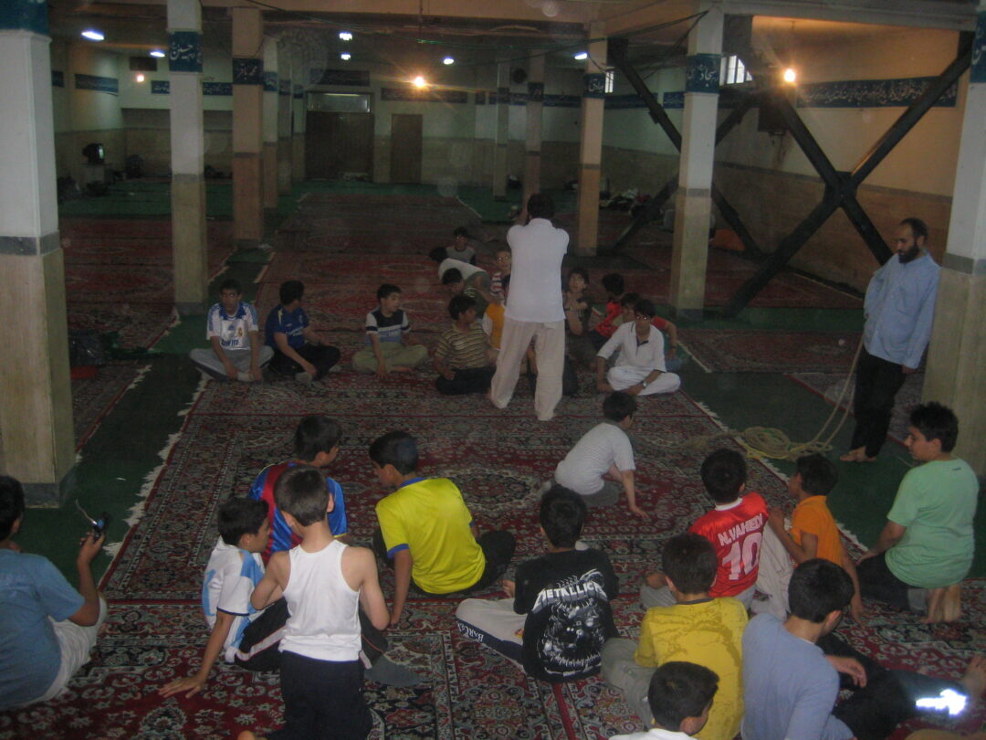 اردوی شبی در مدرسه