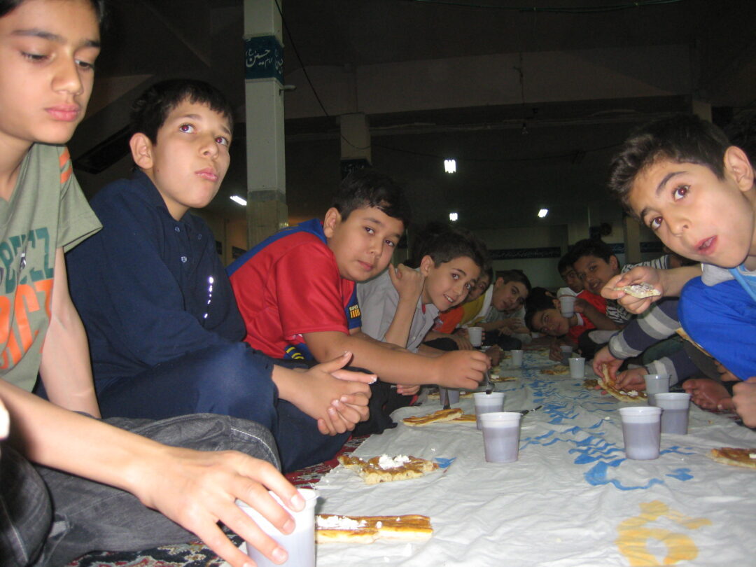 اردوی شبی در مدرسه