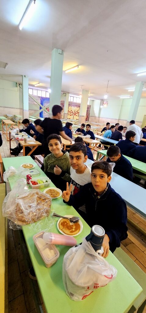 صبحانه همدلی پایه هفتم