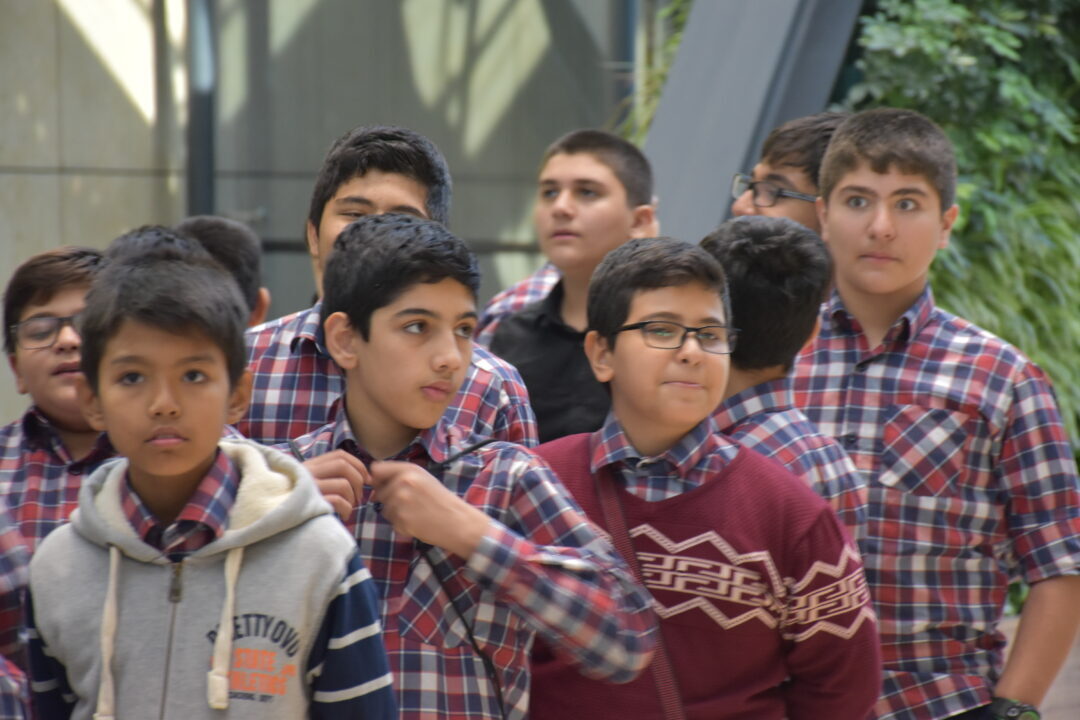 اردوی باغ کتاب تهران