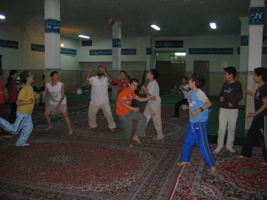 اردوی شبی در مدرسه
