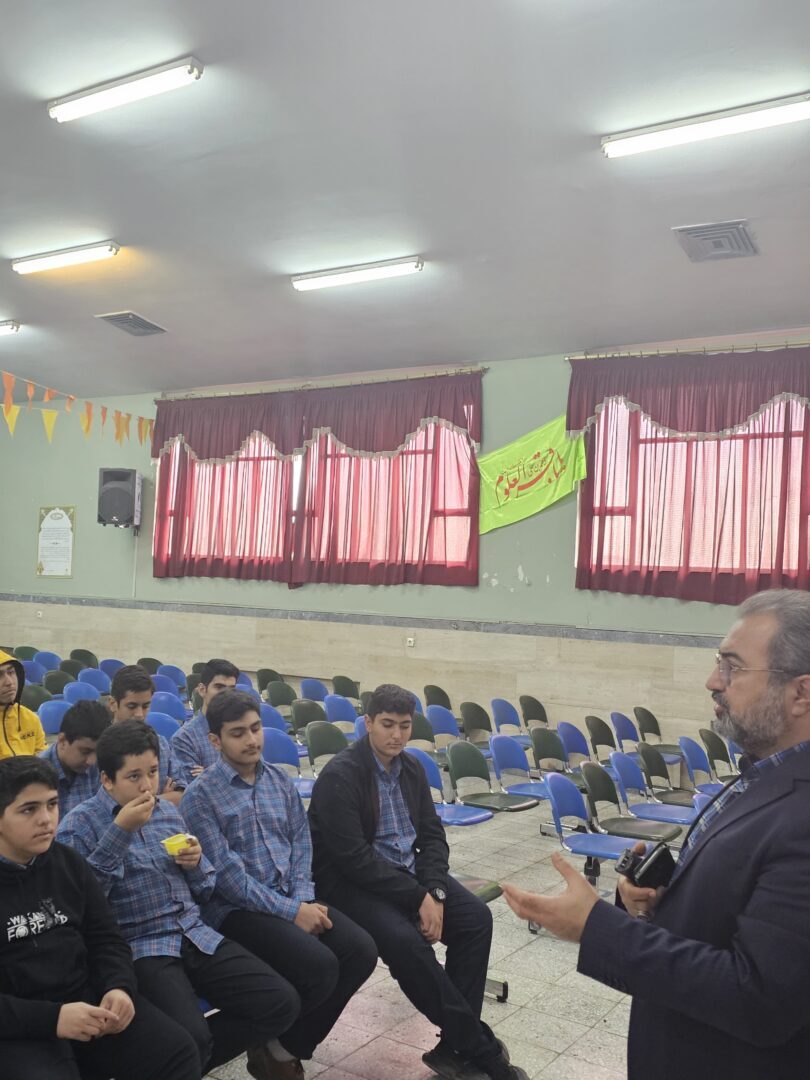 اردوی یک روز در مدرسه پایه نهم