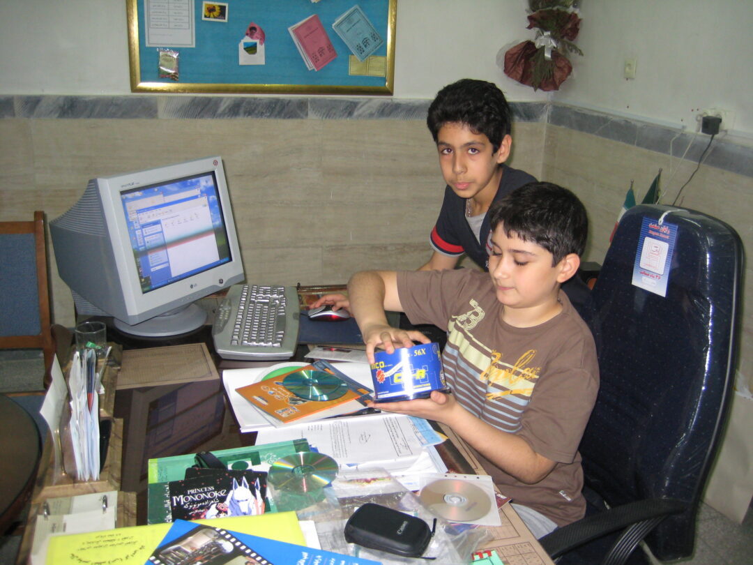 اردوی شبی در مدرسه