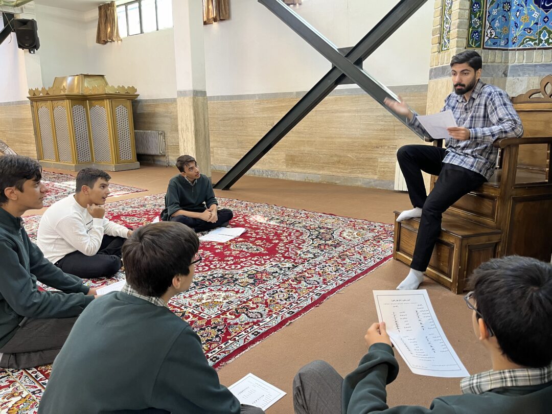 جلسه شورای فرهنگی-پرورشی دانش آموزان دبیرستان دوره دوم