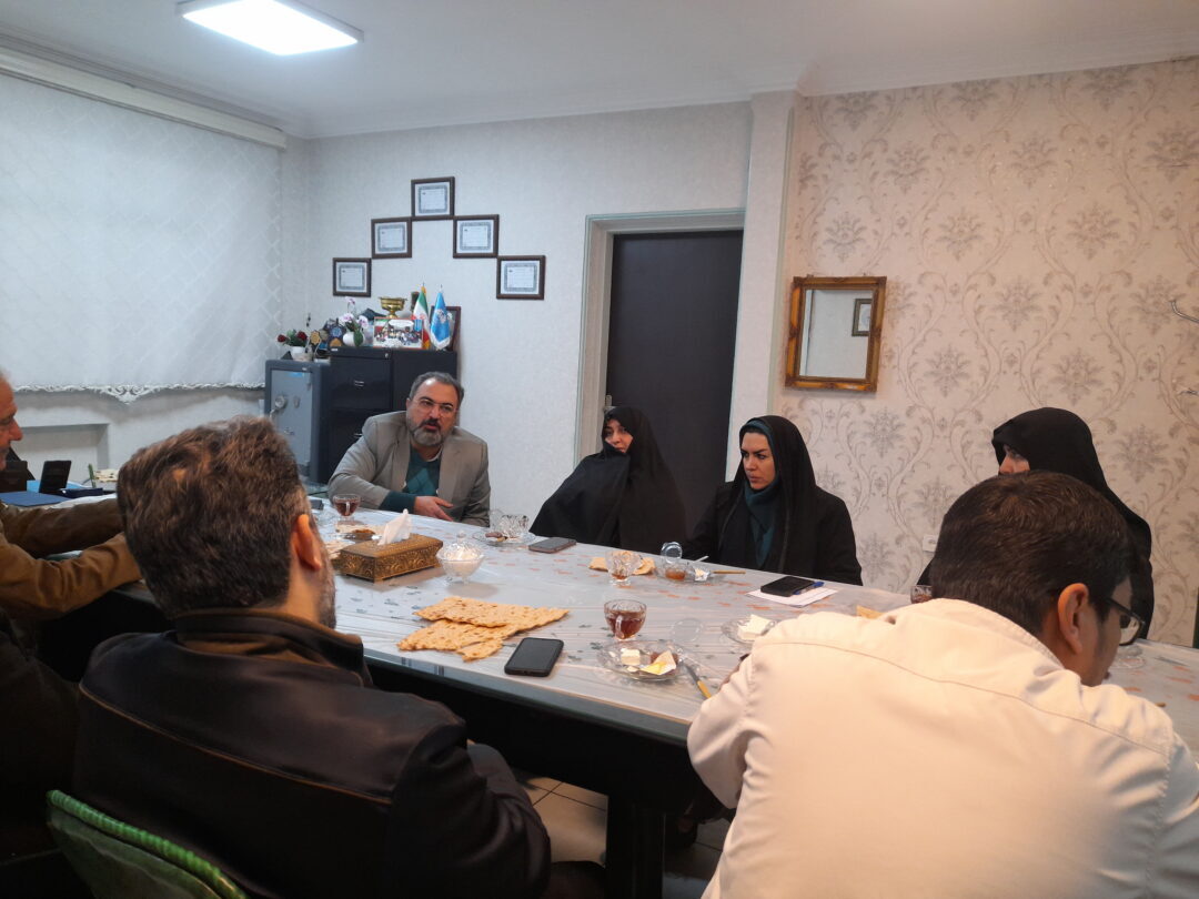 جلسه ی انجمن اولیا ومربیان