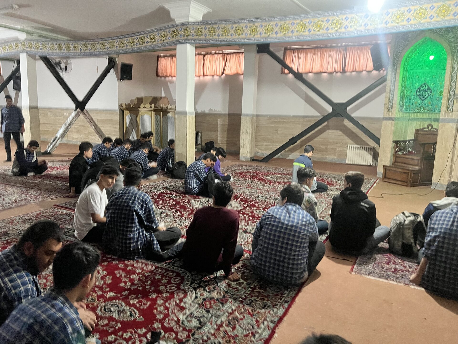 محفل عاشقی هفتگی+صبحانه همدلی۱۰آبان